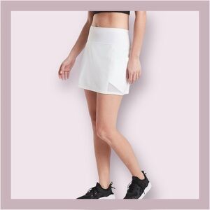 Athleta White Dobby Action Sporty Skort